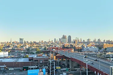 Rented by Space Marketing Shop