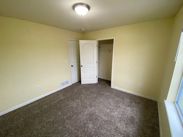 121 Kale Ct — Photo 16