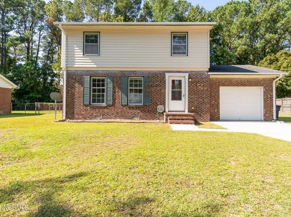 104 Meadowview Court, Jacksonville, NC 28546