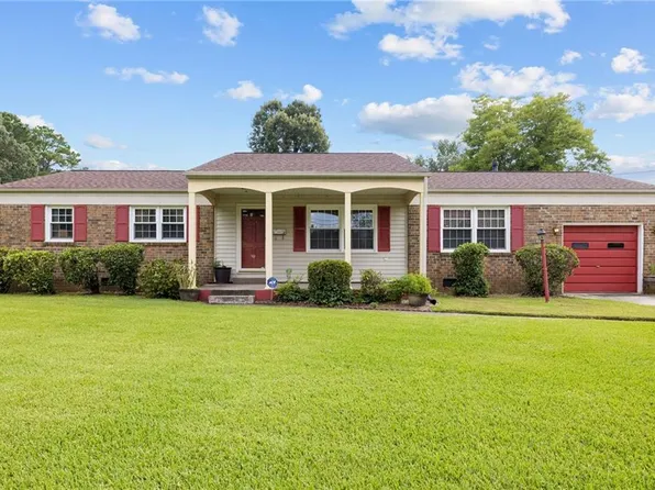 3329 Bow Creek Blvd, Virginia Beach, VA 23452