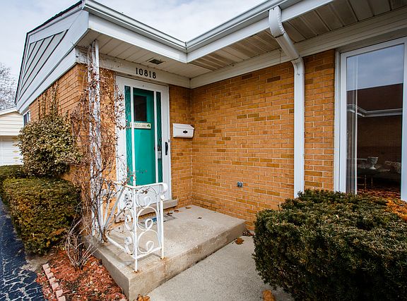 2nd image of 10818 Windsor Dr