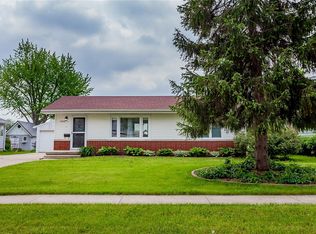 1016 W South St, Winterset, IA 50273