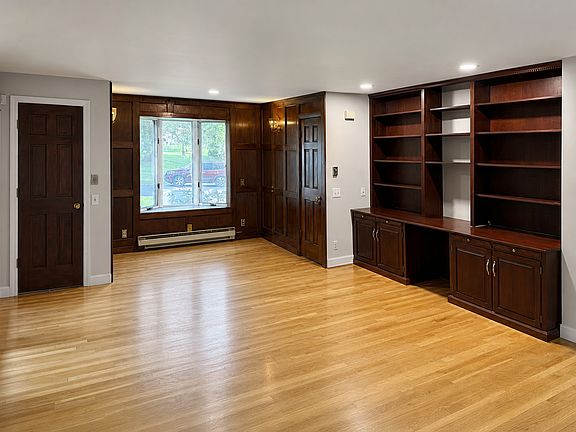 4th image of 42 Rodman St