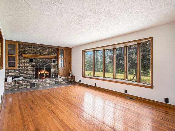 5th image of 10773 North Ave