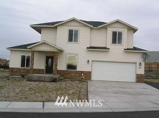 617 Swan Ln, Moses Lake, WA