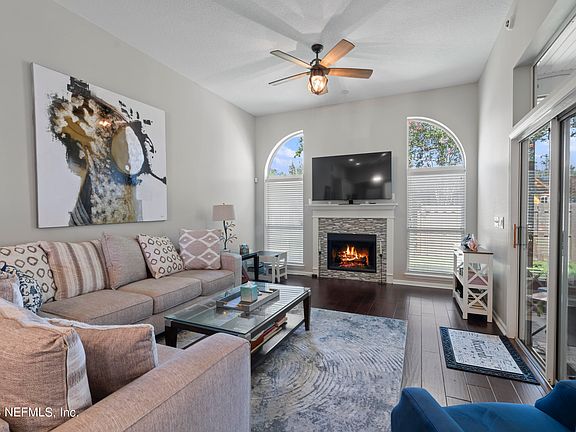 3rd image of 2201 MCINTOSH Court