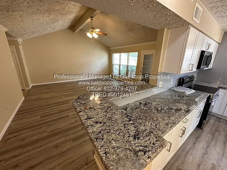 9306 Bollingbrook Dr — Photo 7
