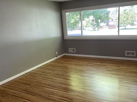 4th image of 7518 Smokey Cir