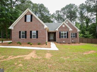 421 Timber Creek Dr, Athens, GA 30605