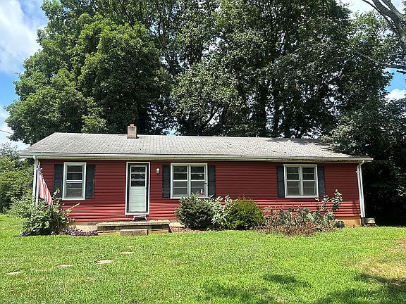 2nd image of 2875 Holmes Bend Rd