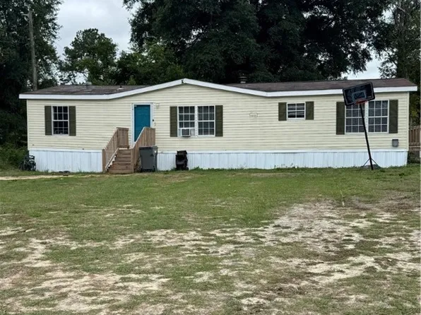 5769 Holland St, Fayetteville, NC 28311