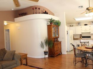 8201 Streamer Cir, Las Vegas, NV 89145