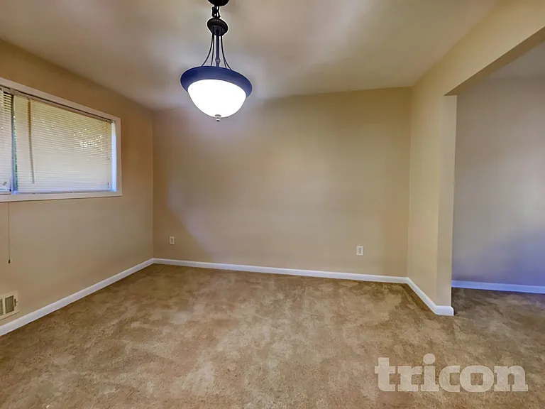 543 Barbashela Cir — Photo 8