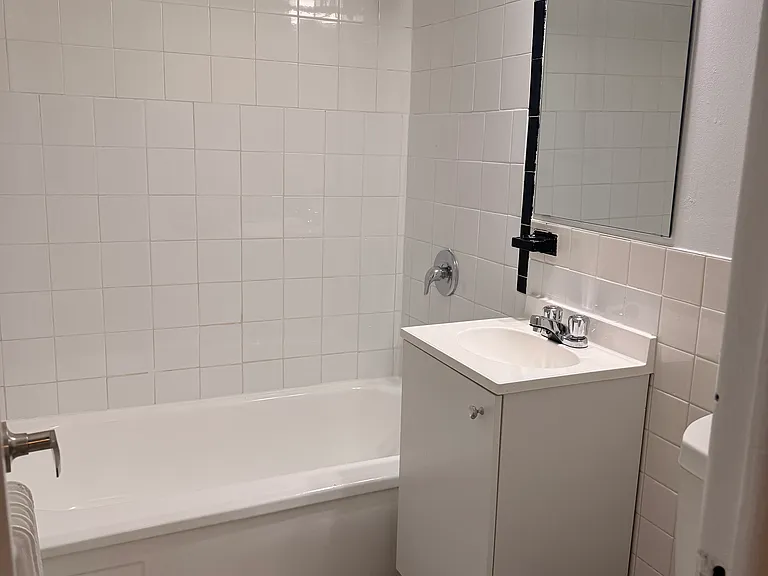 2340 Park Towers Ave — Photo 9