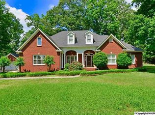 24 Golden Oak Dr, Trinity, AL 35673