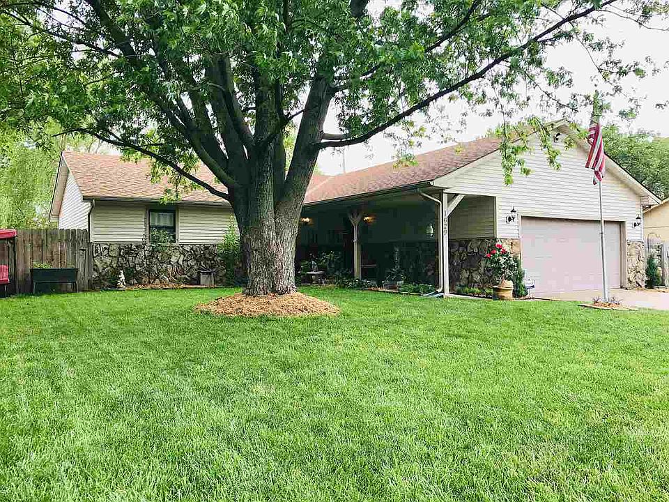 1st image of 1629 Pin Oak Ct