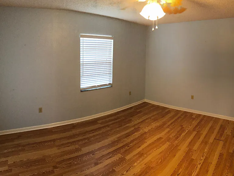 2050 Ryan Way — Photo 5