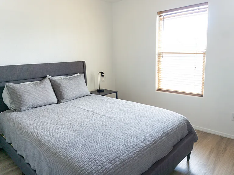 Bedroom 3 Queen
