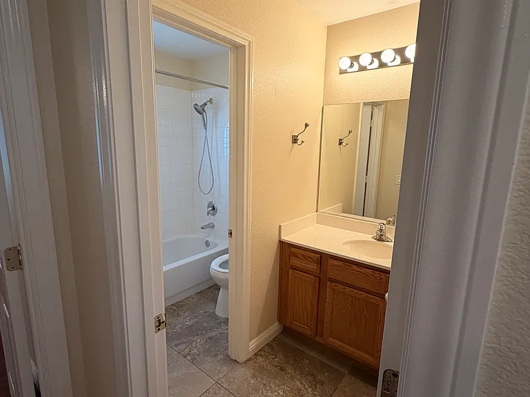 5818 Wispy Winds St — Photo 10
