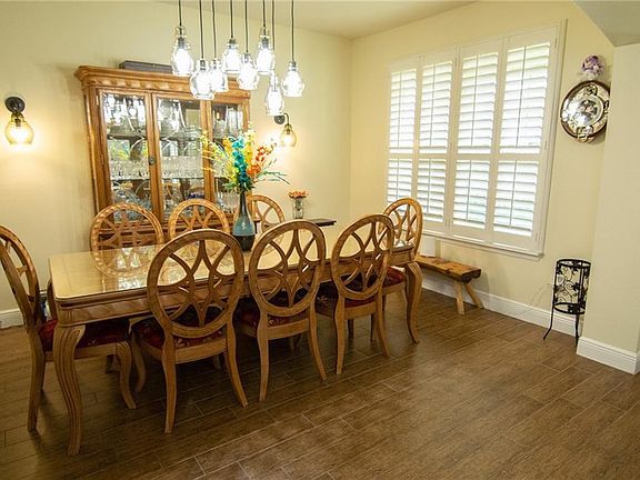 5th image of 14887 Fells Ln