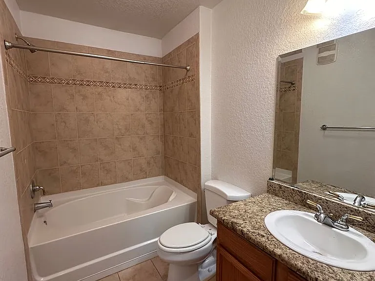 4600 E Moody Blvd #12B — Photo 14