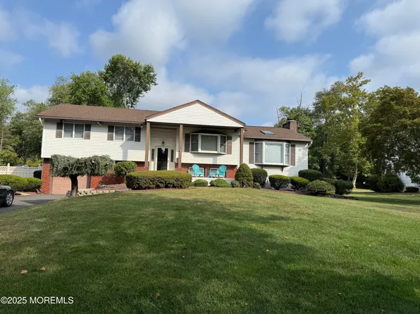 3 Sugar Maple Avenue, Manalapan, NJ 07726