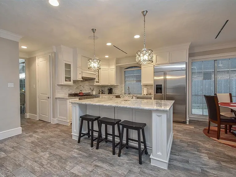 4526 Lakeside Meadow Dr — Photo 12