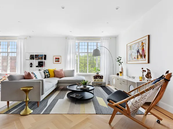 155 Noble Street image 1 of 18