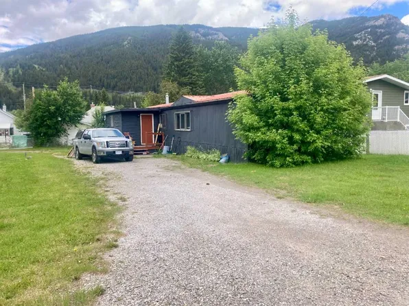 13333 S 17th Ave N, Crowsnest Pass, AB T0K 0E0