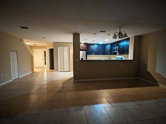 5th image of 3203 E 11th Ave