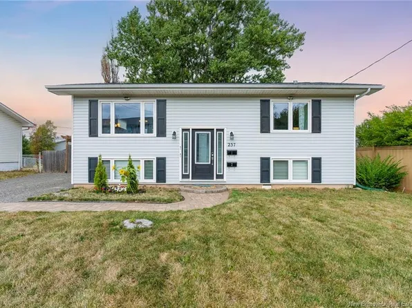 257 Ryan St, Moncton, NB E1G 1R2