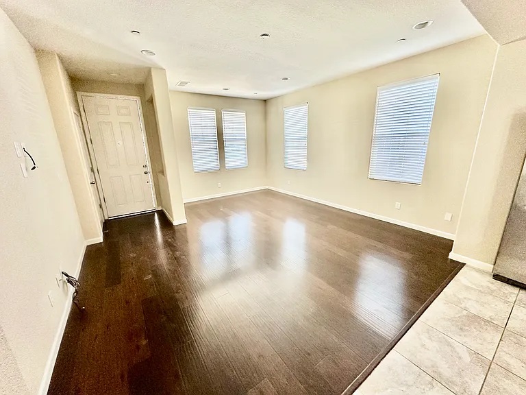 7352 E Robinson Ave — Photo 5