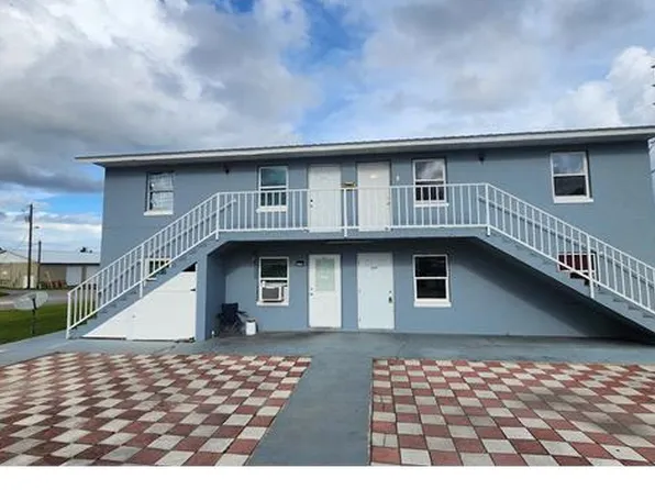 4131 Commercial Dr, Sebring, FL 33870