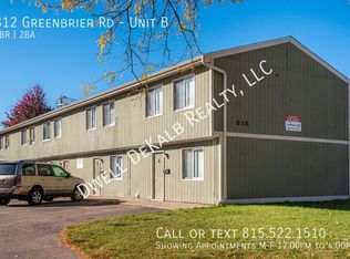 812 Greenbrier Rd #B, Dekalb, IL 60115