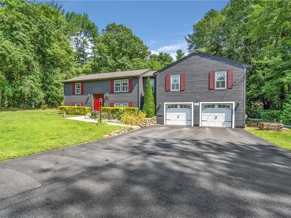 1245 Hill Rd, Pascoag, RI 02859