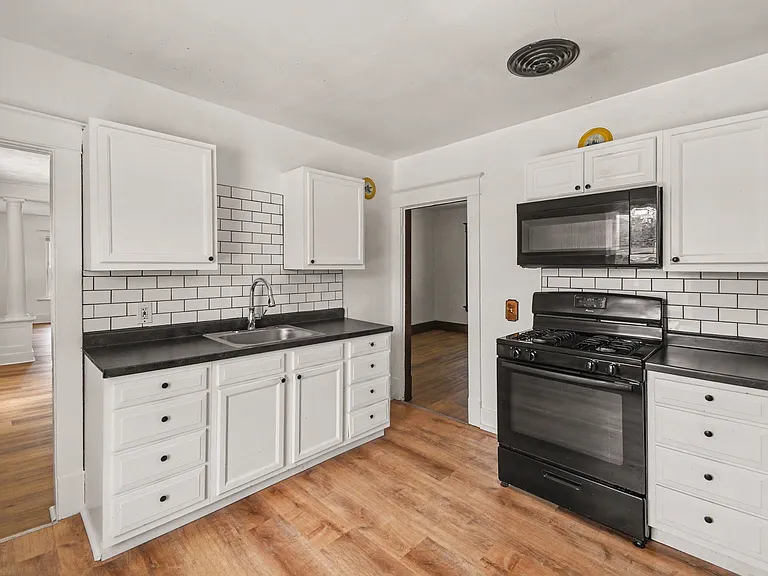 29 Coldbrook St NE #2 — Photo 4