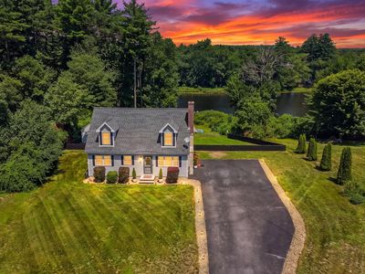 27 Old Manchester Road, Raymond, NH, 03077