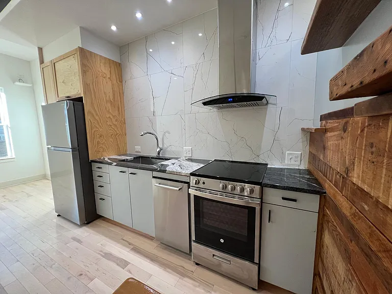 2019 S Beechwood St #2 — Photo 3