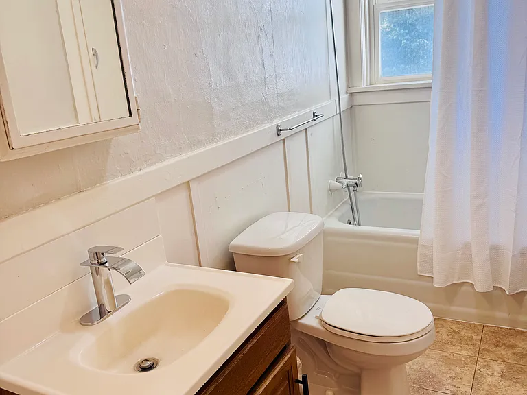 310 N Van Buren St #4 — Photo 8