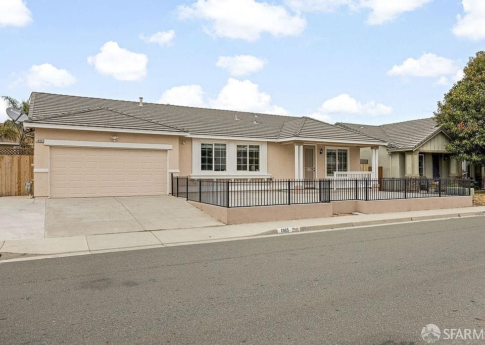 2nd image of 1915 Canyon Oaks Cir