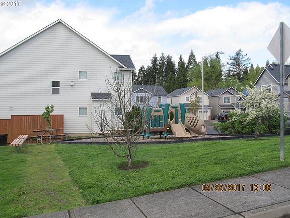 2nd image of 153 NW Marshall Dr