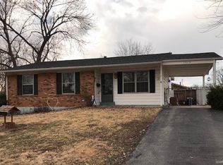 1525 Orangedale Ln, Florissant, MO 63031