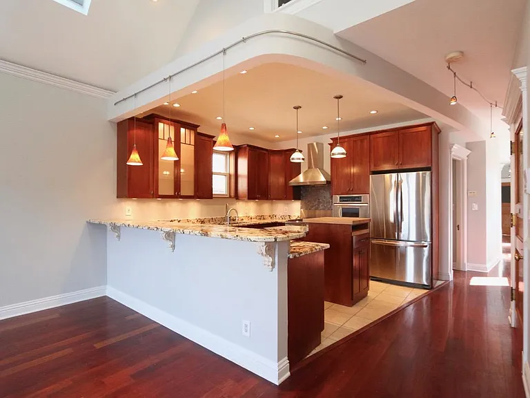 2131 W 18th St #2 — Photo 11