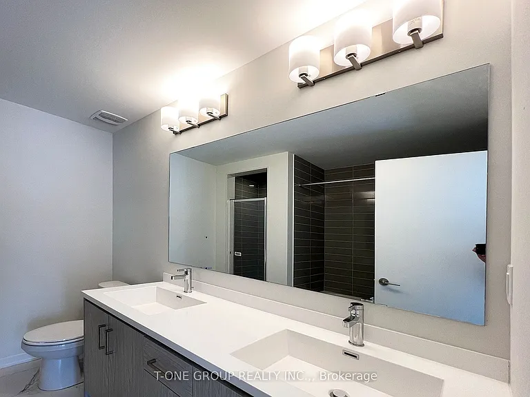 90 Honeycrisp Cres #Townhouse 362 — Photo 19