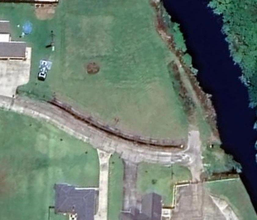 2nd image of 323 Buccaneer Rd