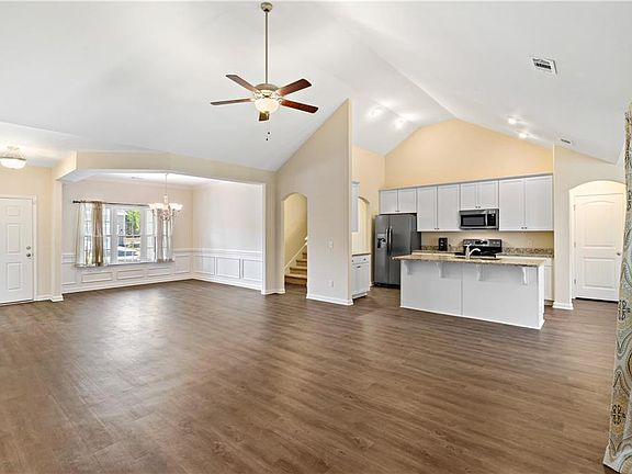 5th image of 152 Coral Dr