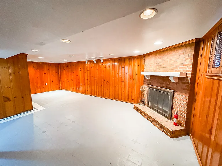 425 Marianna Dr — Photo 17