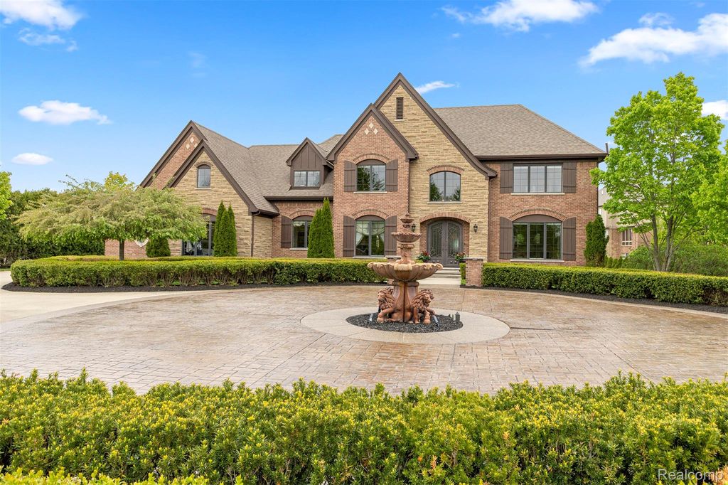 48892 Barola Ct, Northville, MI - View 5