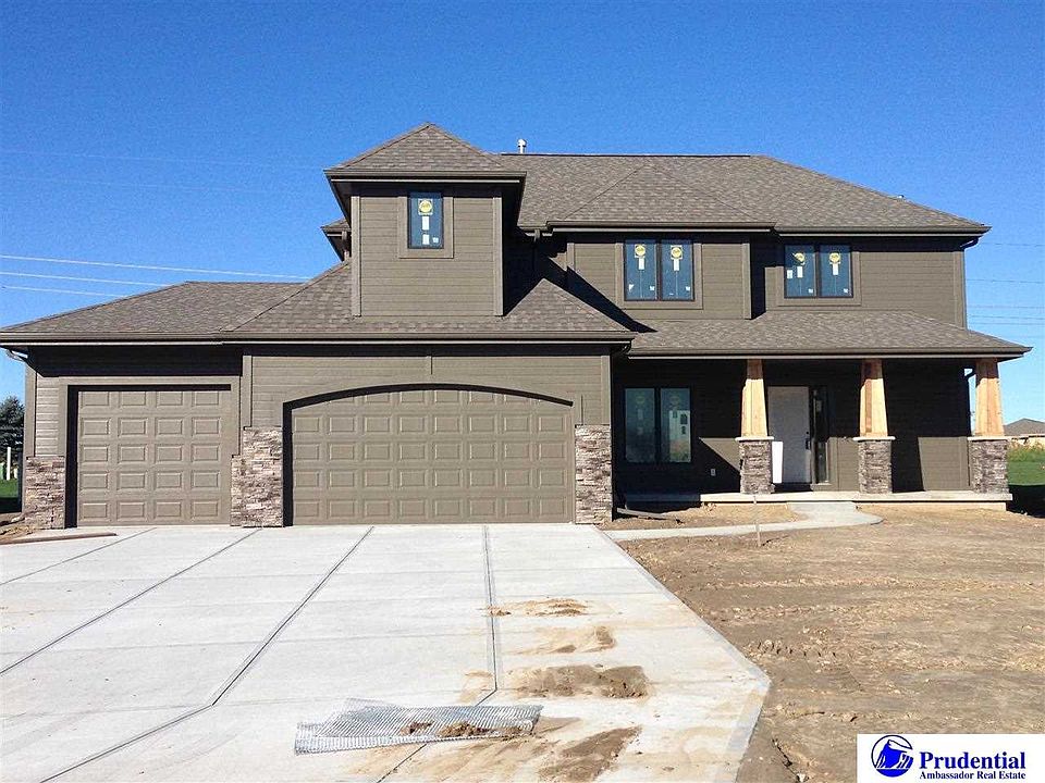 1st image of 808 S 201st Ave