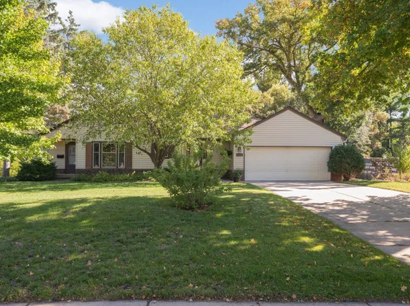 4036 Hampshire Ave N, Crystal, MN 55427